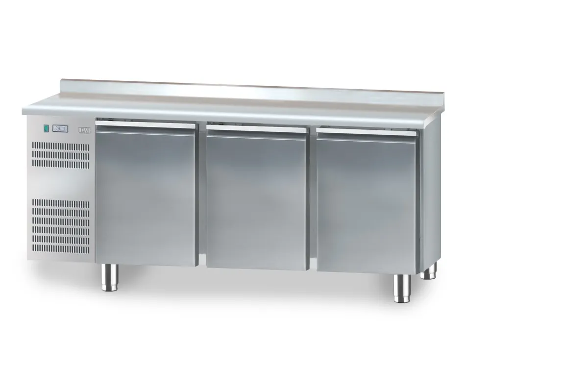 Stół chłodniczy 3-drzwiowy z agregatem bocznym gł.600 Dora metal DM-94003.0.0.0 BS/AS 