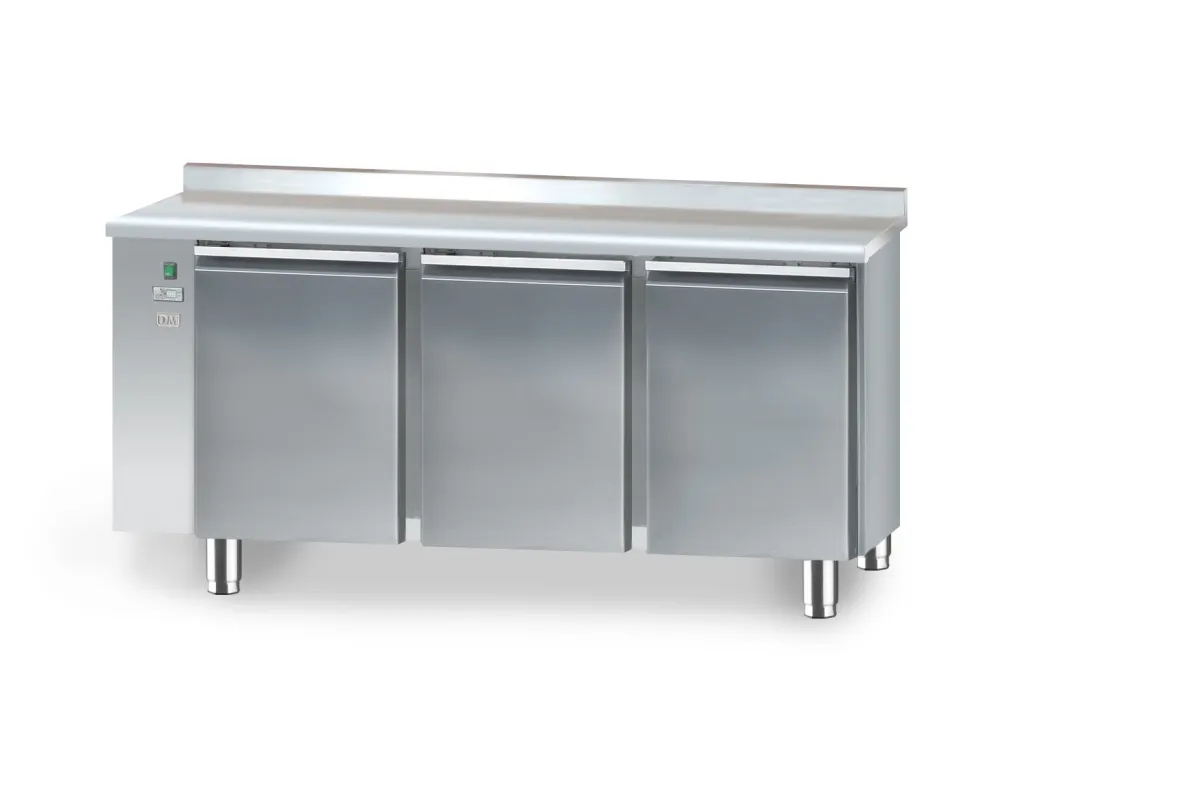 Stół chłodniczy 3-drzwiowy bez agregatu gł.600 Dora metal DM‐90003.0.0.0 BS/AS