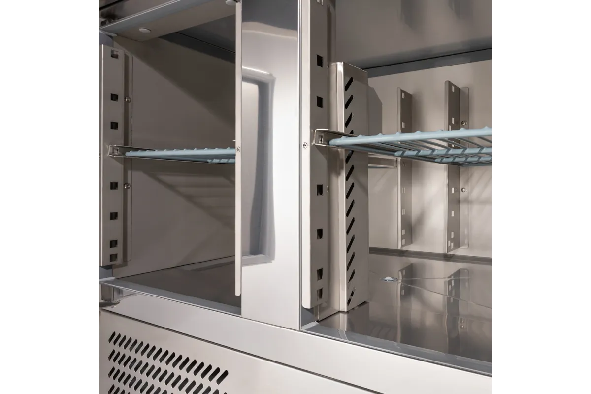 Stół chłodniczy 2 drzwiowy, agregat na dole, V 240 l Stalgast 832029