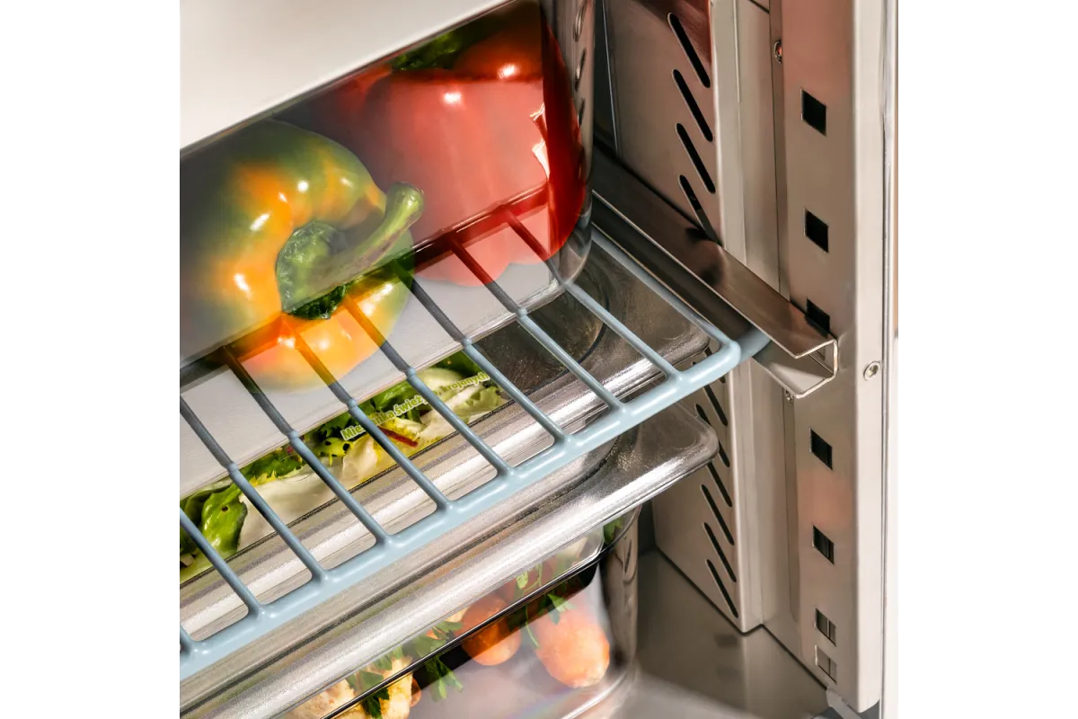 Stół chłodniczy 2 drzwiowy, agregat na dole, V 240 l Stalgast 832029