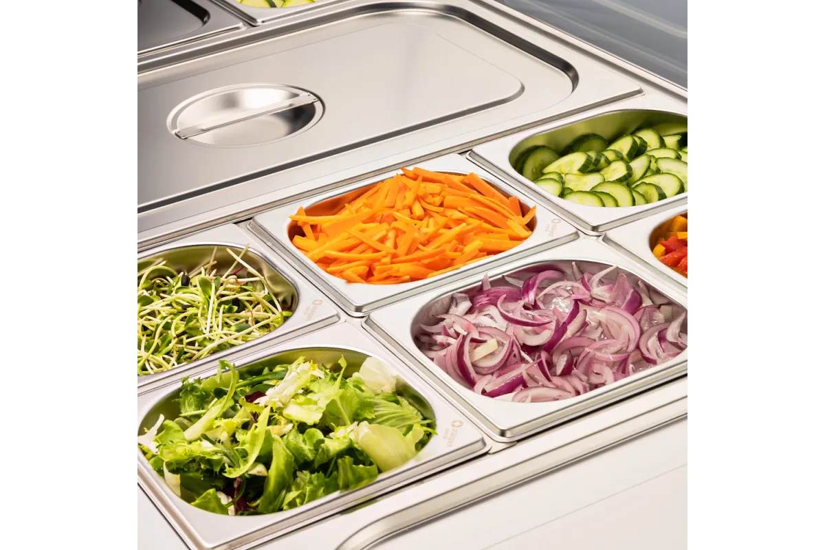 Stół chłodniczy 3 drzwiowy sałatkowy z nadstawą szklaną, V 368 l Stalgast 832232