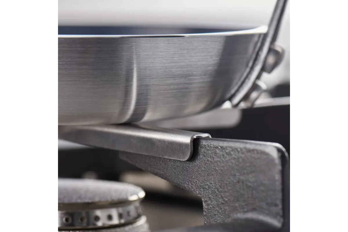 Kuchnia gazowa z piekarnikiem elektrycznym, statyczny, 1200x700, 36.5+7.0 kW, G30/37 mbar Stalgast 9718230