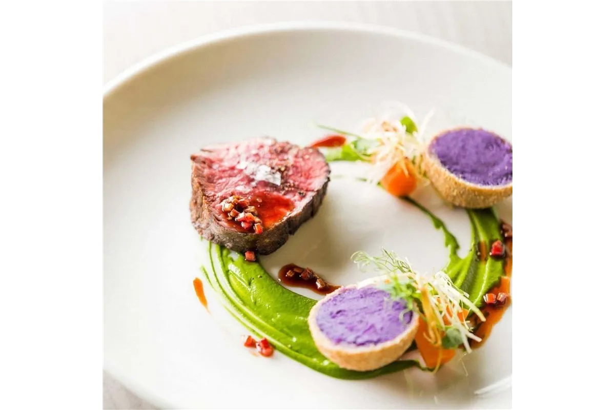 Talerz bez rantu Crema 270 mm Fine Dine 770351