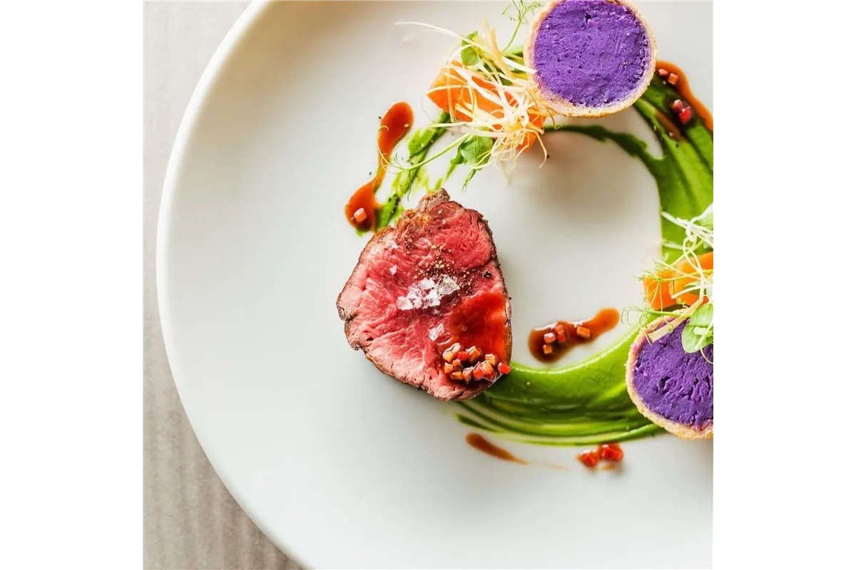 Talerz bez rantu Crema 250 mm Fine Dine 774960