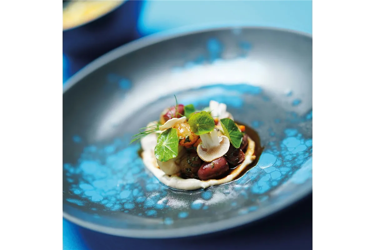 Talerz z wysokim rantem Flora 270 mm Fine Dine 780824