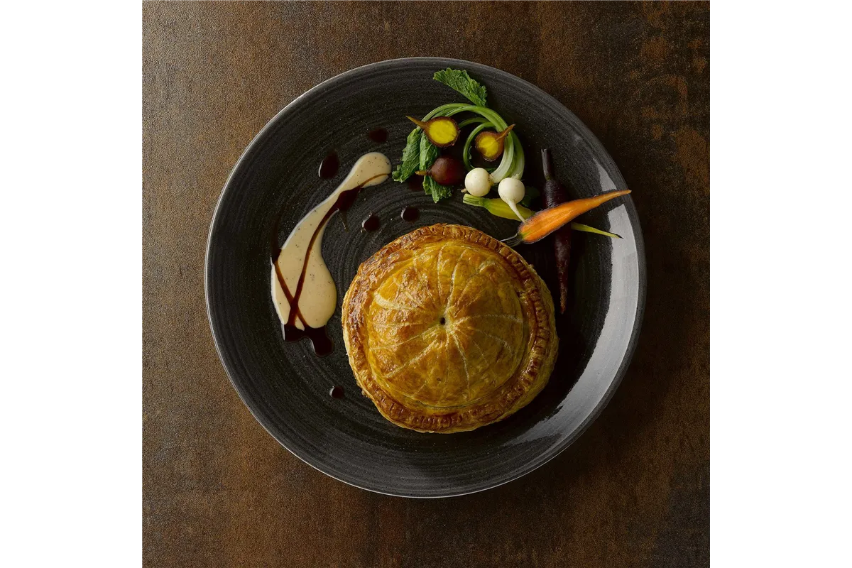 Talerz z wysokim rantem Patina Iron Black, 260mm Churchill PAIBWP261