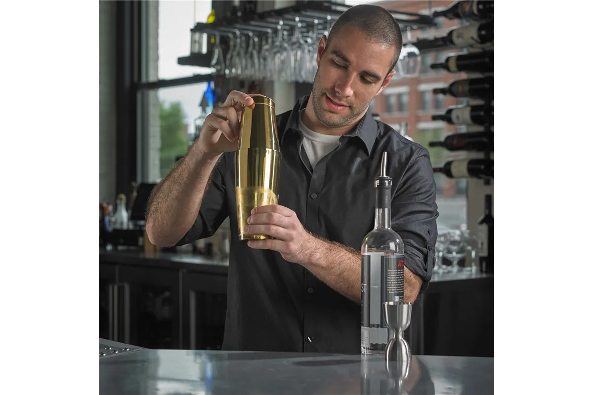 Shaker Boston 2-częściowy typu TIN&TIN złoty 700 ml + 500 ml BarFly M37009GD