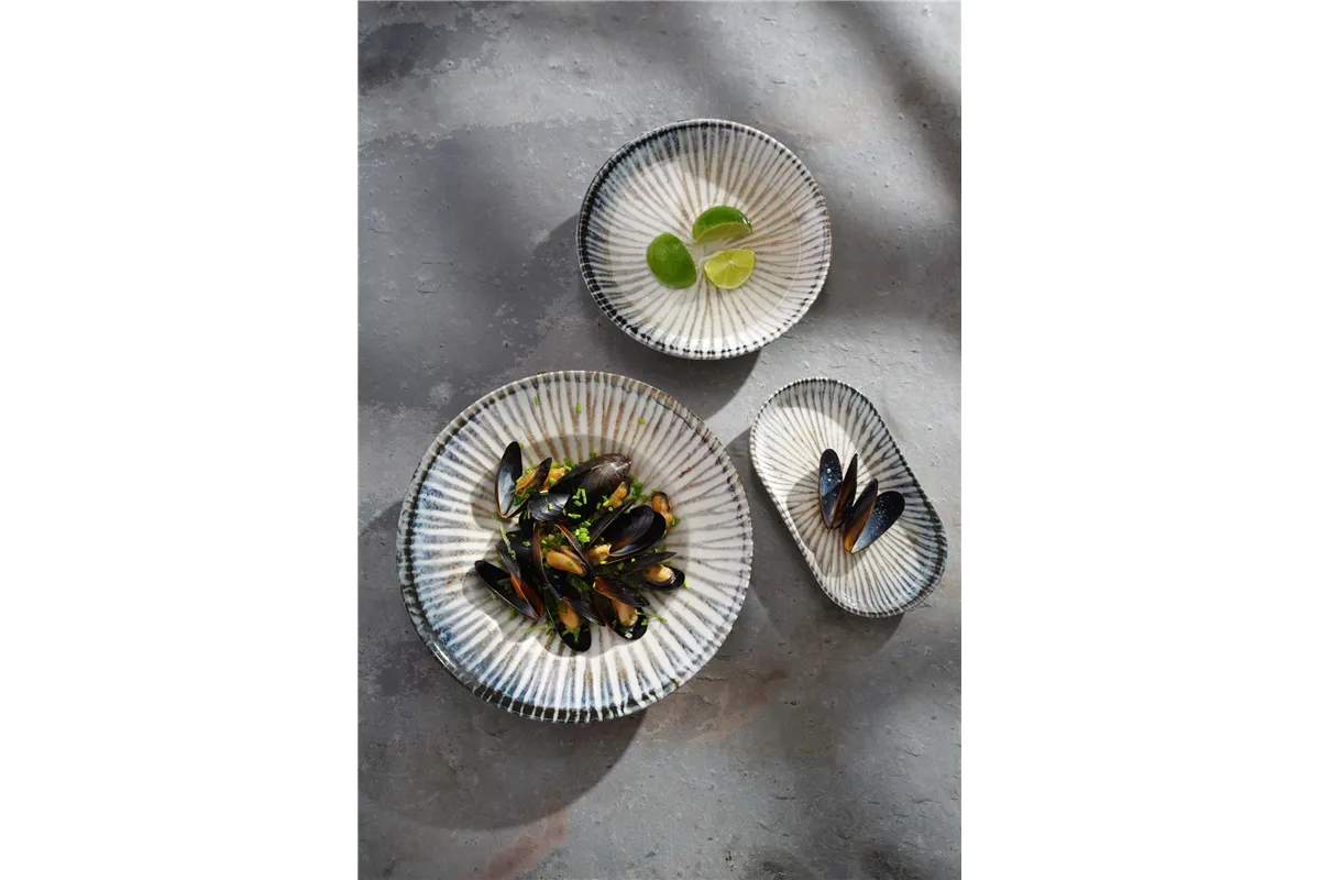 Talerz owalny Ammonite 300 x 160 mm Fine Dine 200261