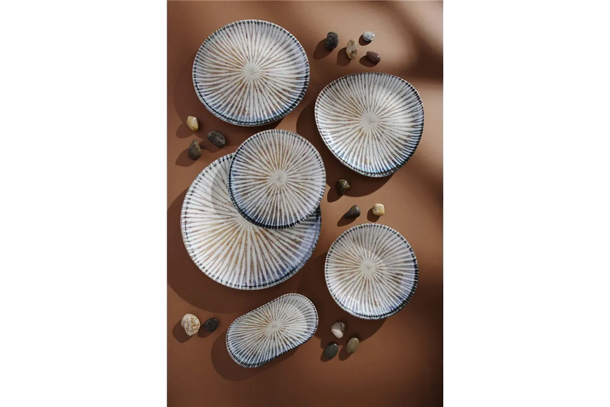 Talerz trójkątny Ammonite 260 mm Fine Dine 200292