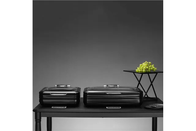 Podgrzewacz indukcyjny ze szklaną pokrywą De Luxe Black, GN 2/3 Fine Dine 473580 Podgrzewacz indukcyjny ze szklaną pokrywą De Luxe Black, GN 2/3 Fine Dine 473580
