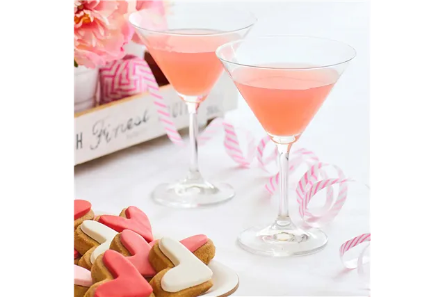 Kieliszek do martini Sofia 175 ml, LAV (dawniej LV-MIS586Z) LAV LH-SOF518KH Kieliszek do martini Sofia 175 ml, LAV (dawniej LV-MIS586Z) LAV LH-SOF518KH