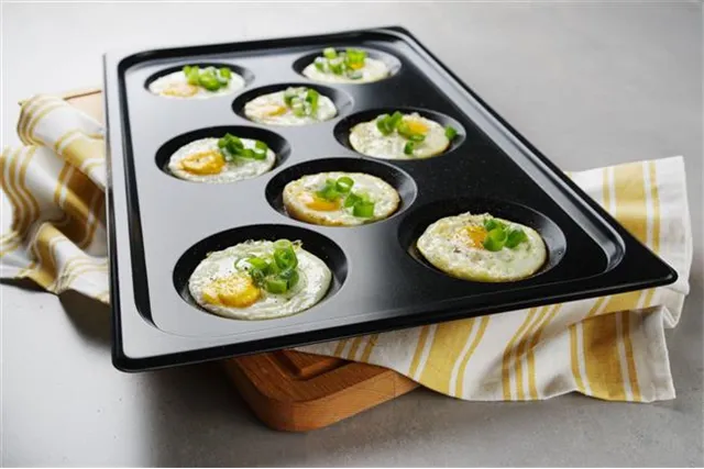 Blacha do jajek sadzonych, z powłoką nieprzywierającą CONVECTOMAT EGGPLATE, GN 1/1, czarny, 530x325x26mm Hendi 808856