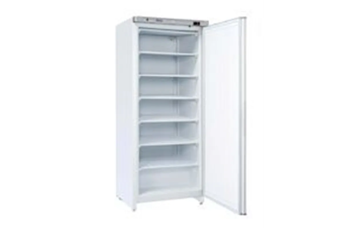 Szafa mroźnicza w obudowie ze stali malowanej na biało Budget Line, 600l, 220-240V/436W, 775x710x1900mm Arktic 236109