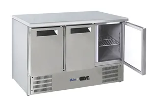 Stół chłodniczy z 3-drzwiowy, 219L, 220-240V/152W, 1365x700x855mm Arktic 236147