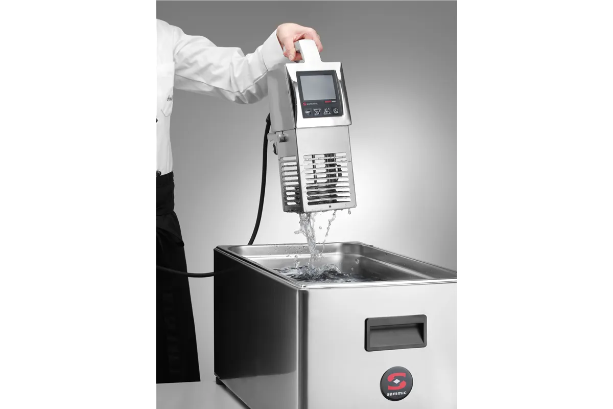 Cyrkulator zanurzeniowy do gotowania sous vide SmartVide 9 , srebrny, 230V/2000W, 124x140x360mm Sammic 1180140