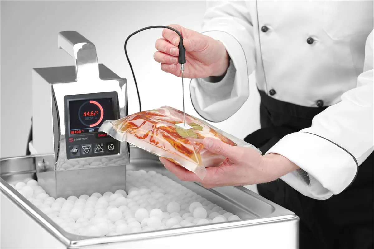 Cyrkulator zanurzeniowy do gotowania sous vide SmartVide 9 , srebrny, 230V/2000W, 124x140x360mm Sammic 1180140