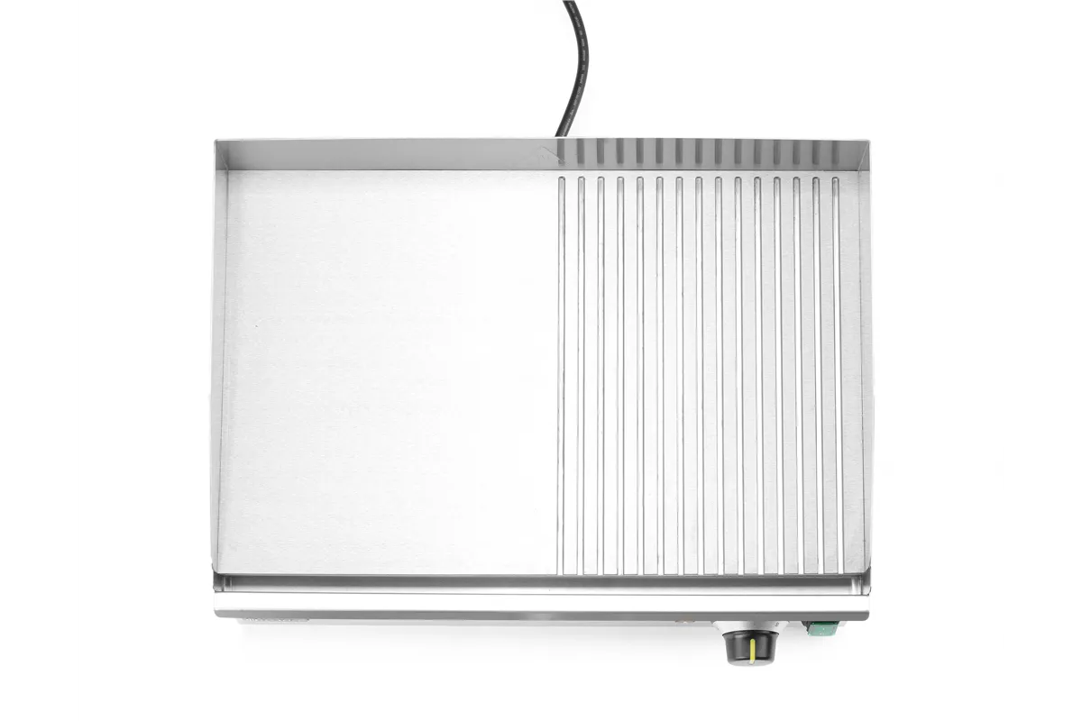 Płyta grillowa w połowie żebrowana, Kitchen Line, 1/2 gładka, 1/2 ryflowana, 220-240V/2400W, 527x404x233mm Hendi 154946