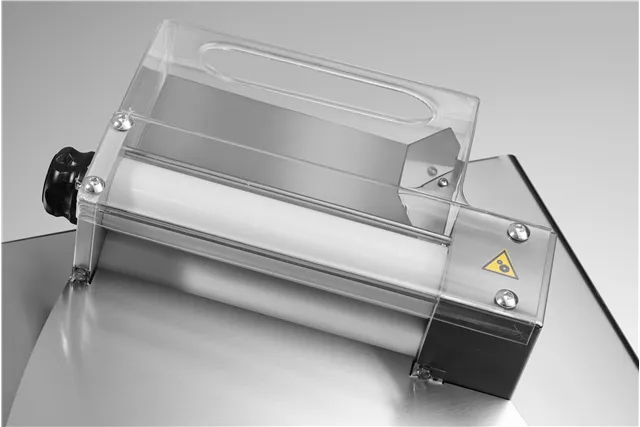 Wałkownica do pizzy Prismafood 400 z 2 parami wałków waga porcji ciasta 0,21-0,70kg 230V/250W 585x435x790mm Prismafood 1D010028