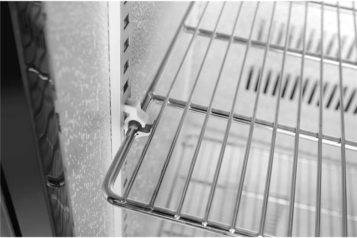 Lodówka barowa 1-drzwiowa, 243L, czarny, 220-240V/195W, 600x530x1820mm Arktic 233924