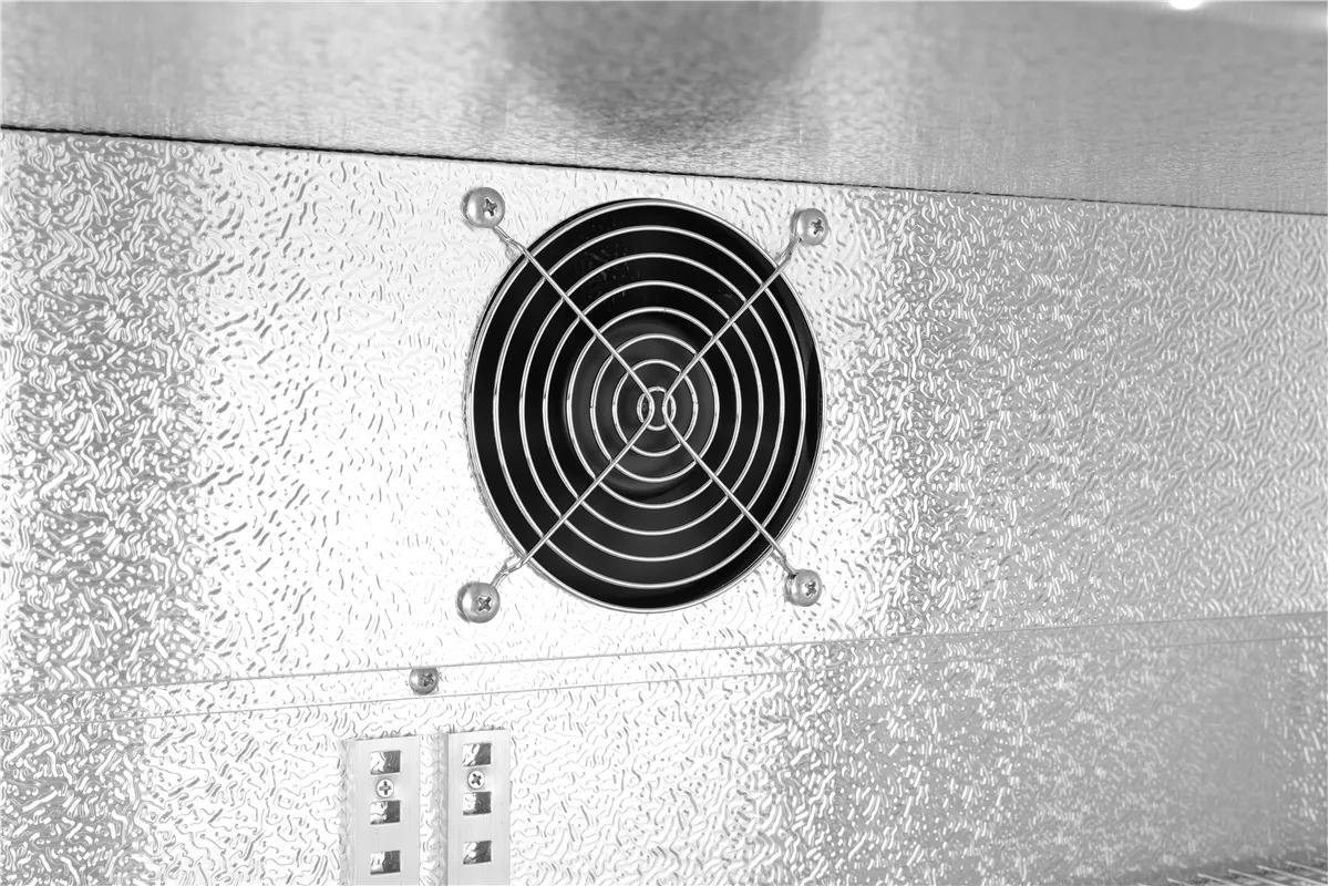 Lodówka barowa z potrójnymi drzwiami suwanymi, 254L, czarny, 220-240V/160W, 1350x520x865mm Arktic 235836