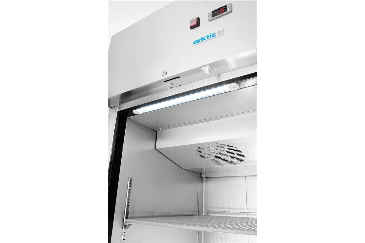 Szafa chłodnicza, 1-drzwiowa, GN 2/1, 465L, 230V/250W, 700x880x2043mm Arktic 236673