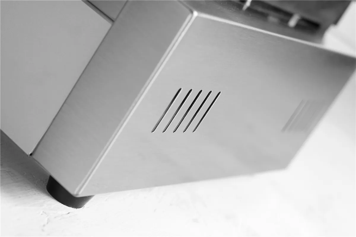 Grill kontaktowy Panini, góra i dół ryflowane, 230V/2200W, 430x375x216mm Hendi 263655