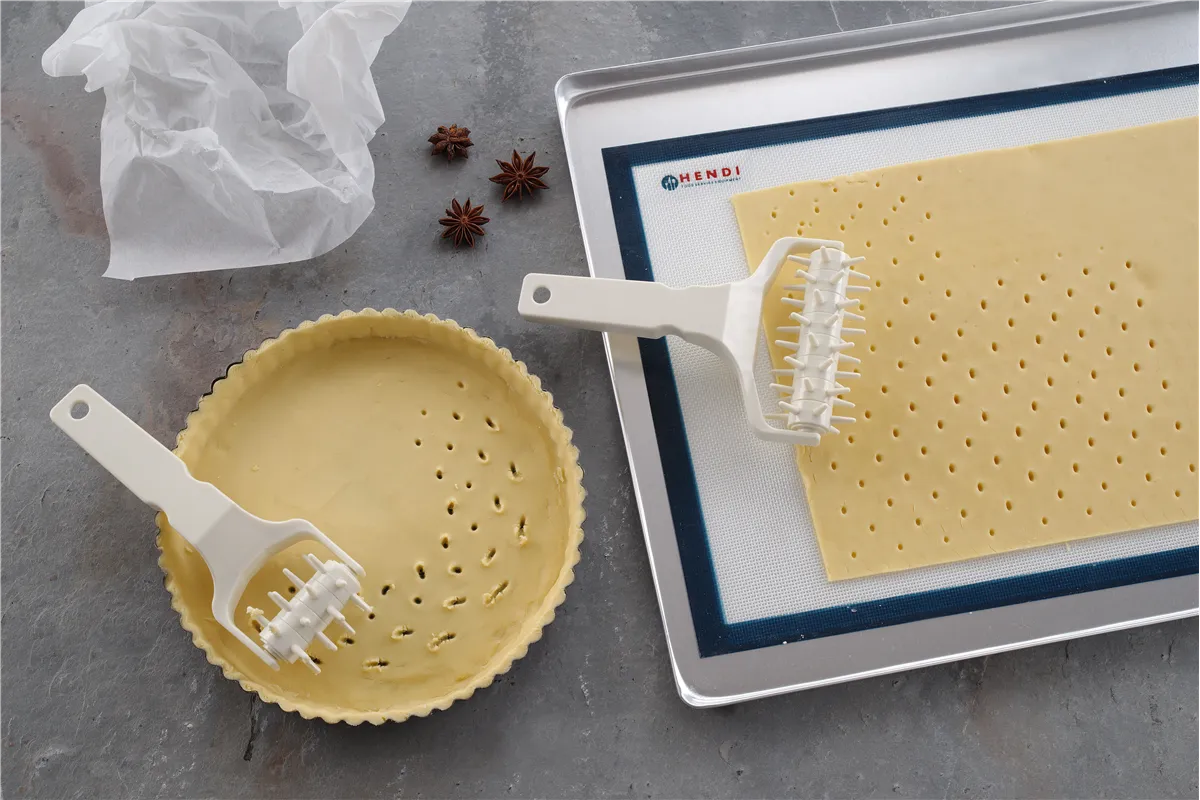 Rolka dziurkująca do ciasta, 210x73mm Hendi 515037