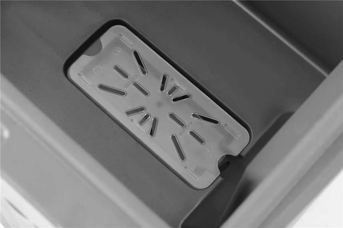 Pojemnik termoizolacyjny do transportu lodu, 110l, 110L, 585x800x745mm AmerBox 877883