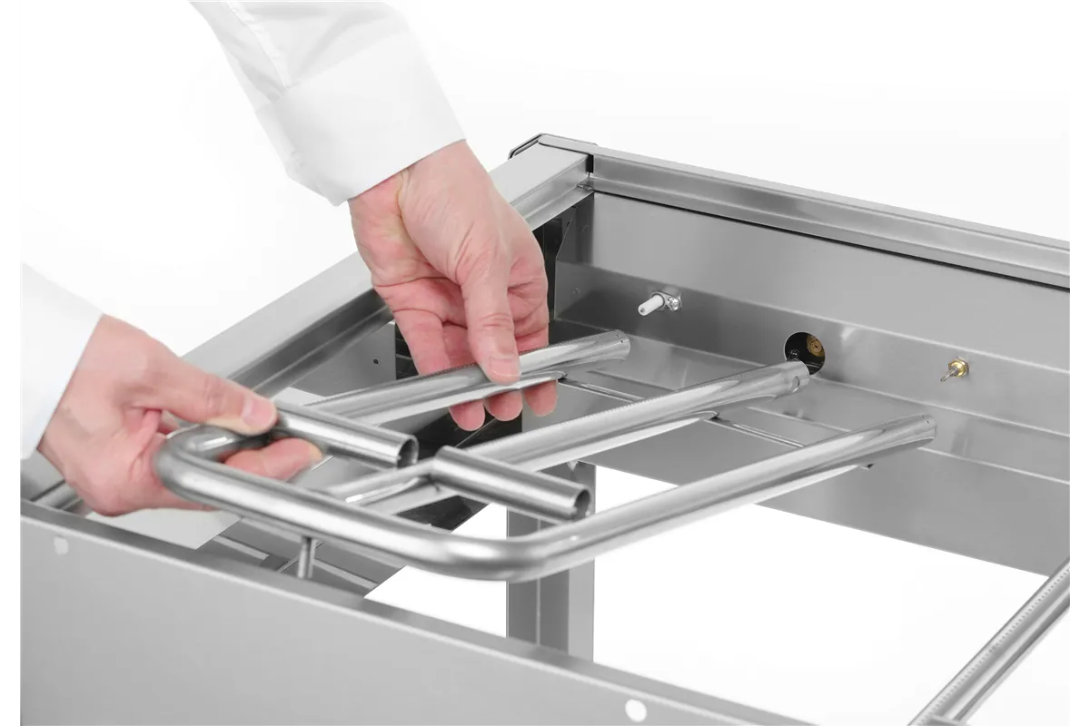 Grill Green Fire 2-palnikowy, Profi Line, Emaliowana patelnia żeliwna i ruszt GN 1/1, 11,6kW, 740x615x825mm Hendi 149508