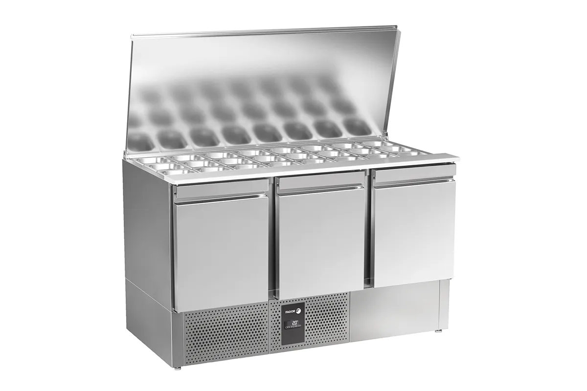 Stół sałatkowy z blatem polietylenowym z 3 drzwiami 313L 1358x700x861mm Fagor RPS-3GP