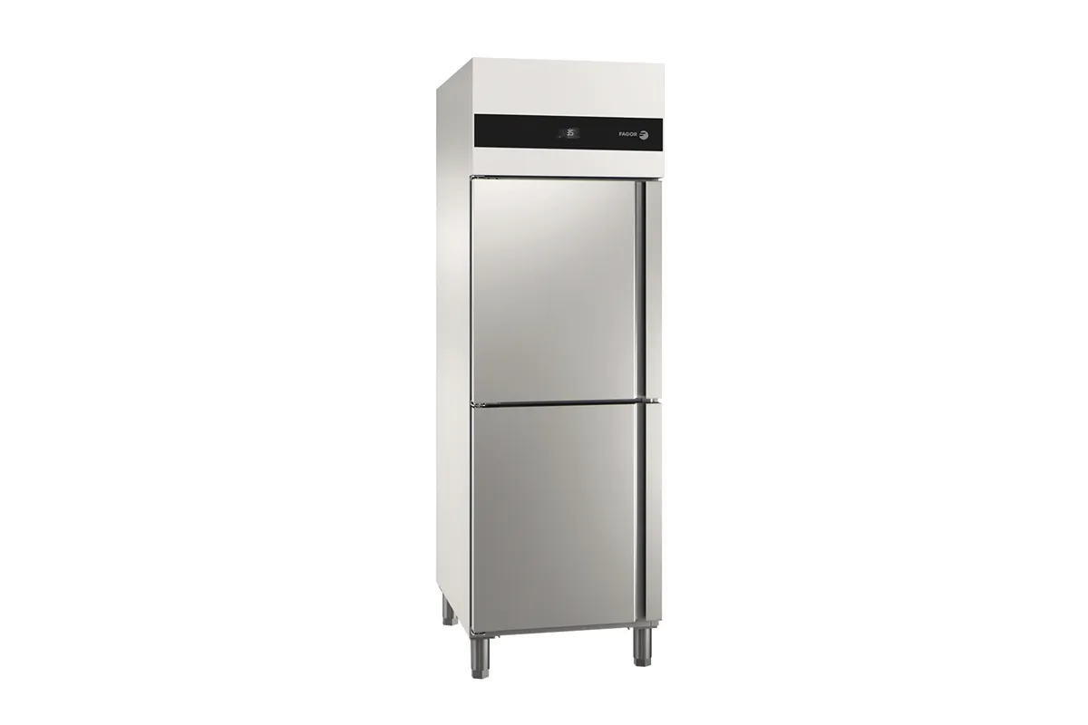 Szafa chłodnicza CONCEPT GN 2/1 700 2 małe drzwi pełne 543L 653x842x2040mm Fagor CUPT-12G