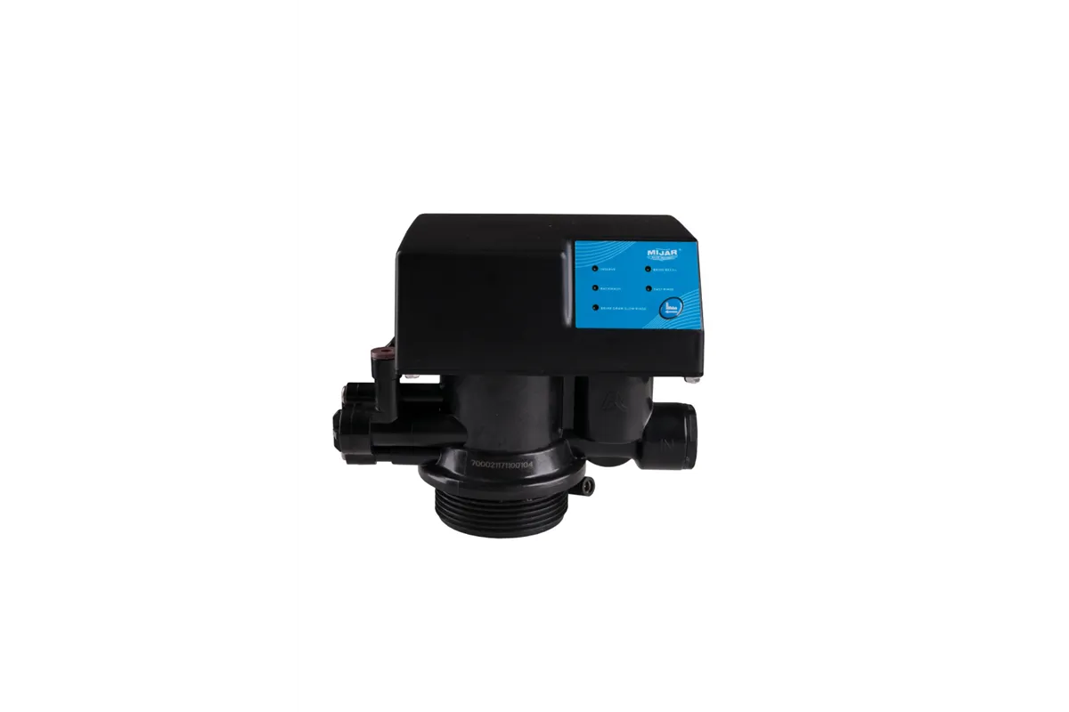 Zmiękczacz półautomatyczny, inicjacja regeneracji przyciskiem KING E Mijar