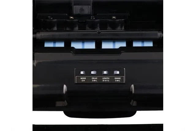 Automatyczny bezdotykowy podajnik ręczników papierowych w rolach MERIDA ONE AUTOMATIC MAXI, tworzywo ABS, biały
 Merida CEB501