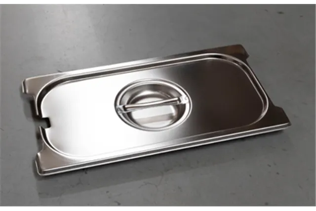 PUCH - 1/6 ﻿Pokrywka z wycięciem na uchwyt i chochlę Red Fox