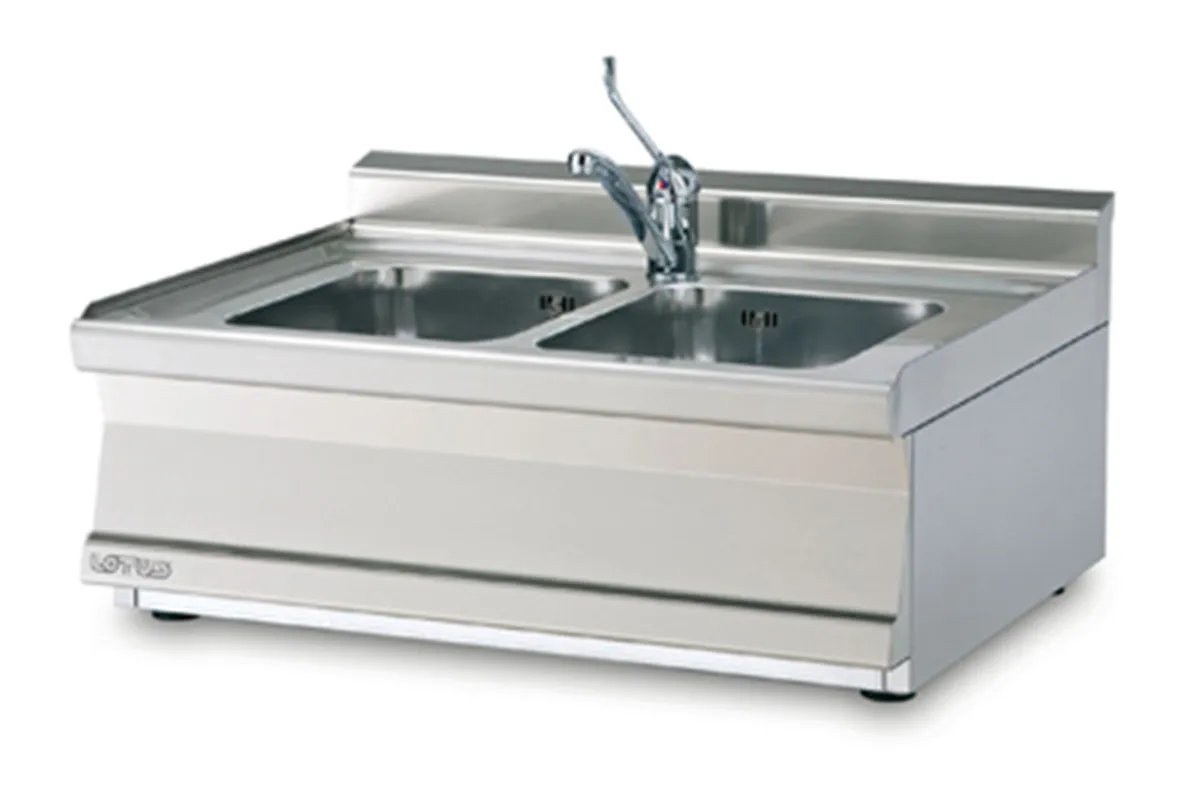 LAT - 68 ﻿﻿Zlew z baterią RM Gastro