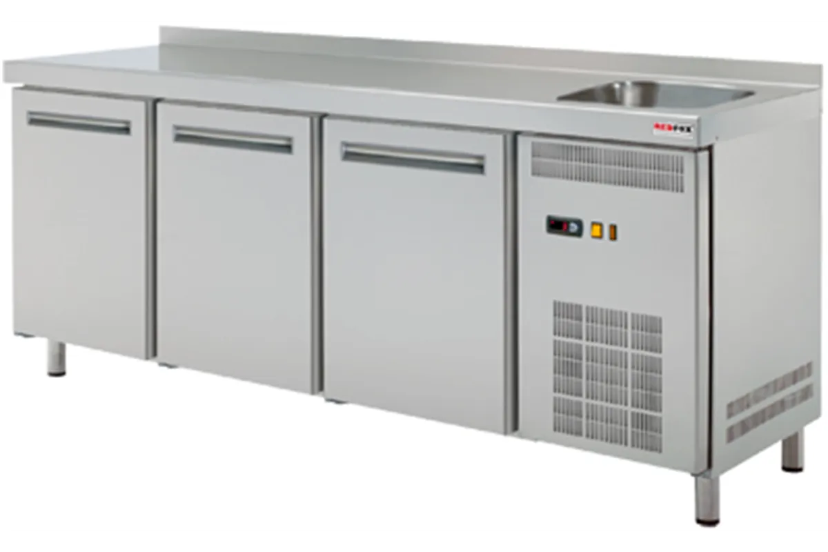 RT 3DS ﻿Stół chłodniczy trzydrzwiowy ze zlewem Red Fox