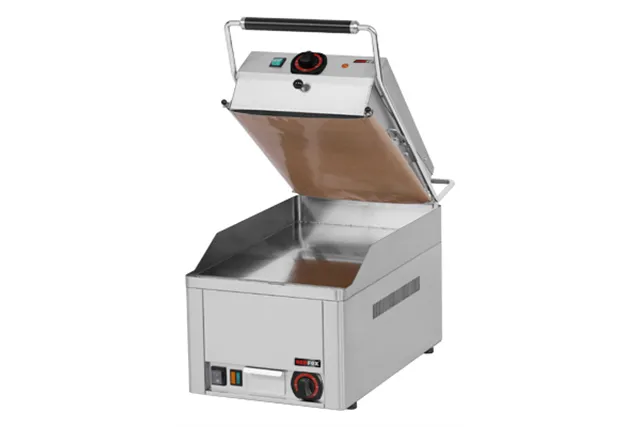 KD - 33 ED ﻿Steak grill chromowany - komplet Red Fox