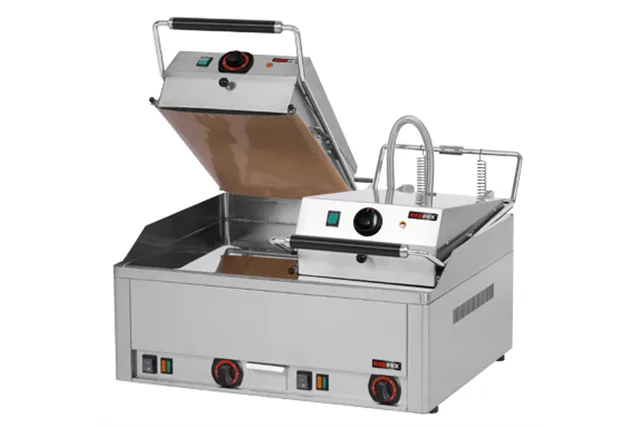 KD - 66 ED ﻿Steak grill chromowany - komplet Red Fox