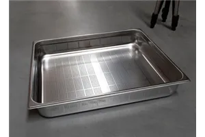 GND - 2/1-150 ﻿Pojemnik gastronomiczny GN 2/1 perforowany Red Fox