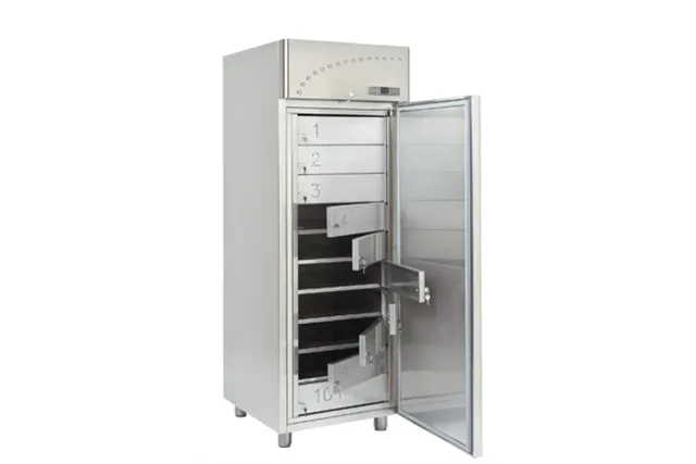 LS - 70 CAMP ﻿﻿Szafa chłodnicza campingowa RM Gastro