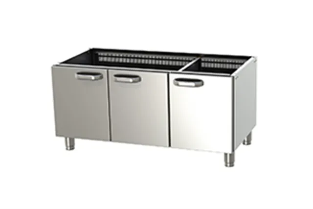 P 70/120 D ﻿Podstawa z drzwiami Red Fox