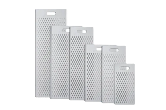 AM-40110AF Płyta do pizzy prostokątna perforowana POWERED BY RM