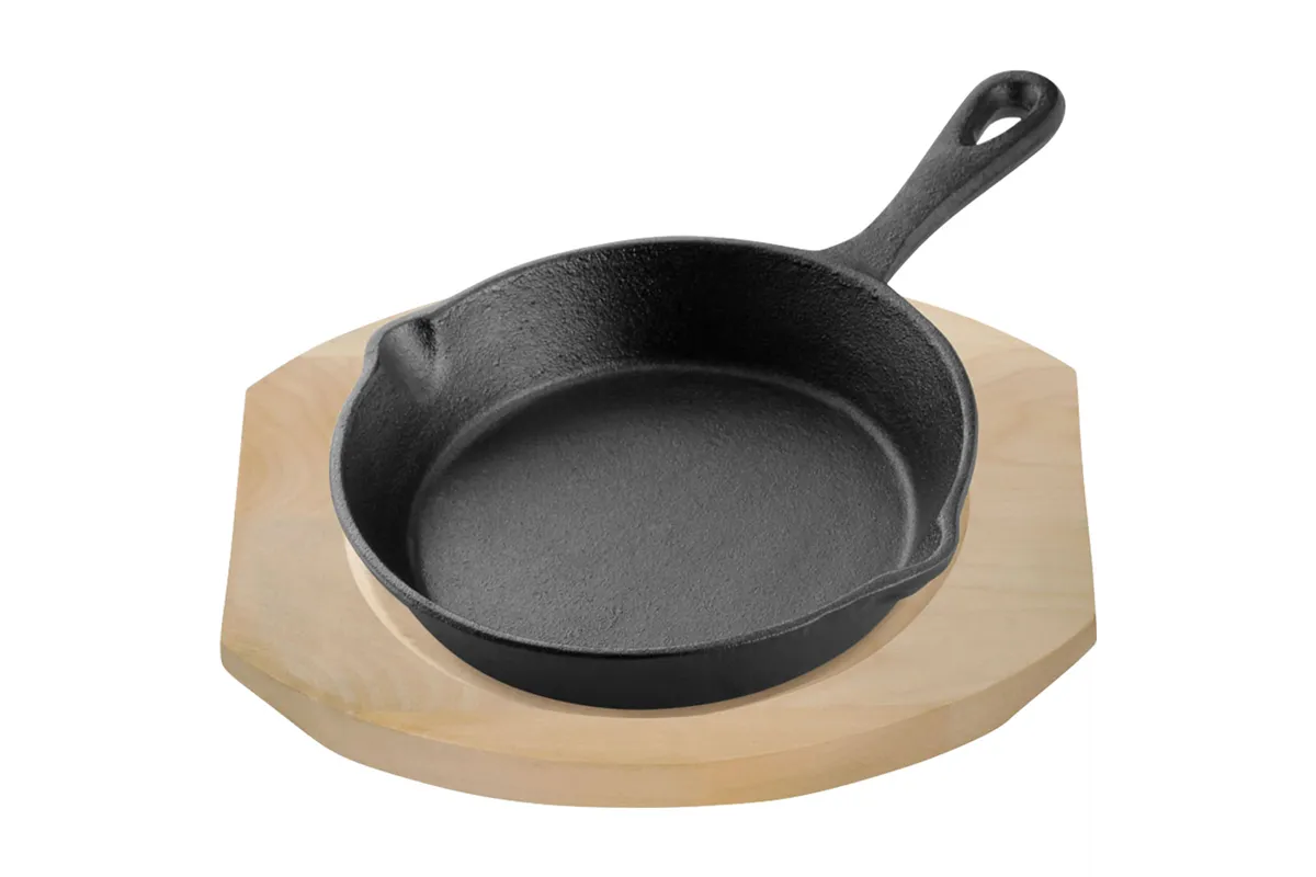 Patelnia żeliwna z podstawą drewnianą, Ø 150 mm Stalgast 049007