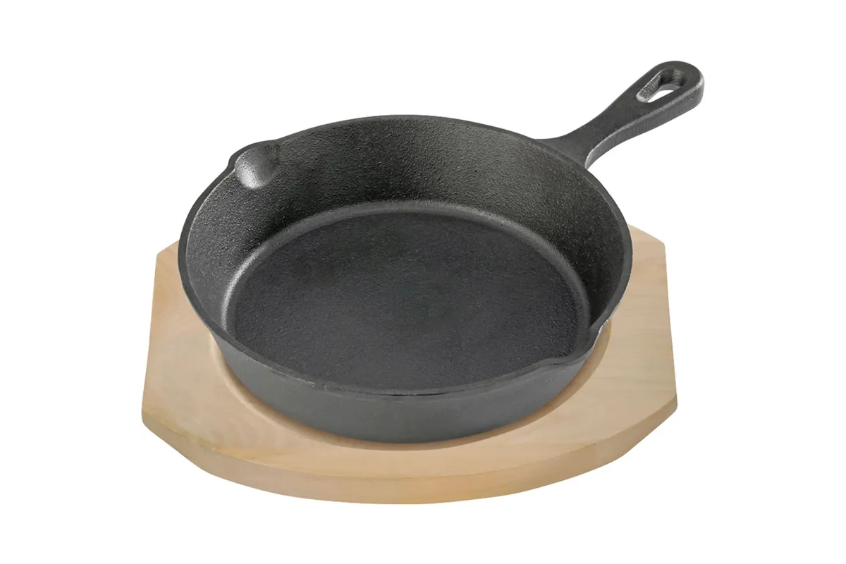 Patelnia żeliwna z podstawą drewnianą, Ø 200 mm Stalgast 049008