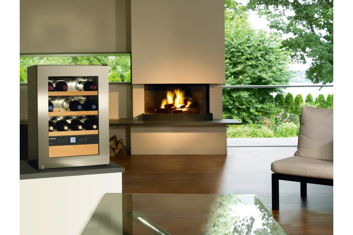Szafa do przechowywania wina 56 l 61,2x42,5x47,8 cm Liebherr WKes653