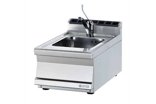 LA-74 ﻿﻿Zlew z baterią RM Gastro 00000848