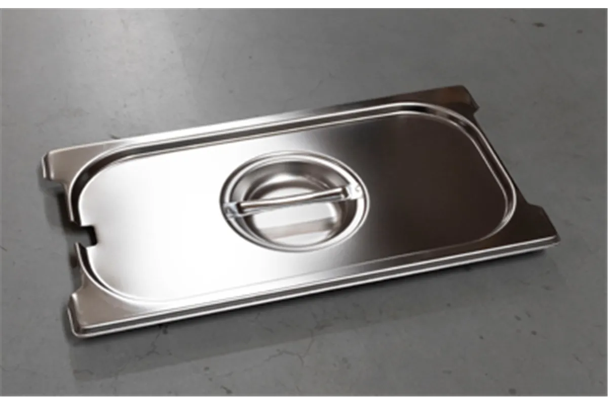 PUCH - 1/1 ﻿Pokrywka z wycięciem na uchwyt i chochlę Red Fox 00001727