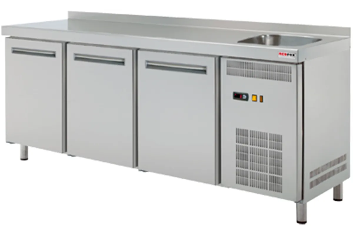 RT 3DS ﻿Stół chłodniczy trzydrzwiowy ze zlewem Red Fox 00001412