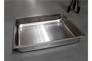 GND - 2/1-150 ﻿Pojemnik gastronomiczny GN 2/1 perforowany Red Fox 00001755