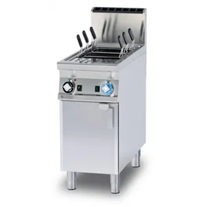 P-64 DX ﻿﻿Drzwi RM Gastro 00000701